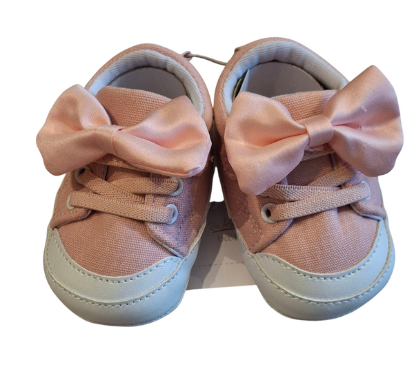 Scarpine con fiocco neonata