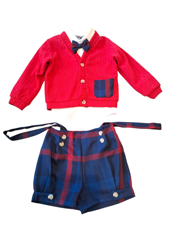 Completo con short a salopettes